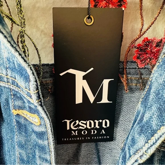 NWT Tesoro Moda Denim Jacket with Floral Lace Accents Blue Women’s Size Small - Picture 5 of 5